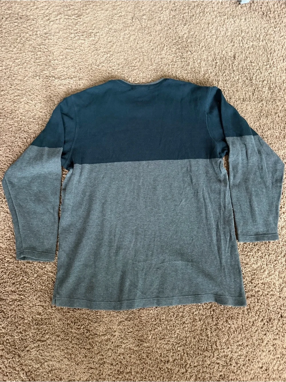 VTG Banana Republic Men's Two-Tone V-Neck Sweater in Navy and Gray